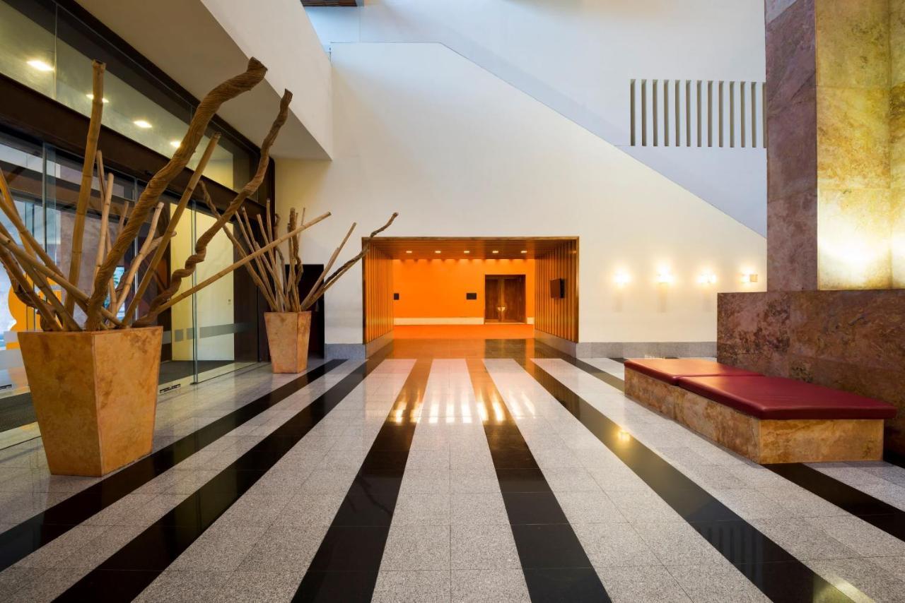 Camino Real Monterrey Hotel San Pedro Garza Garcia Ngoại thất bức ảnh Interior of the hotel